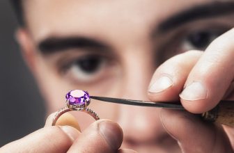 How to select quality gemstone jewelry